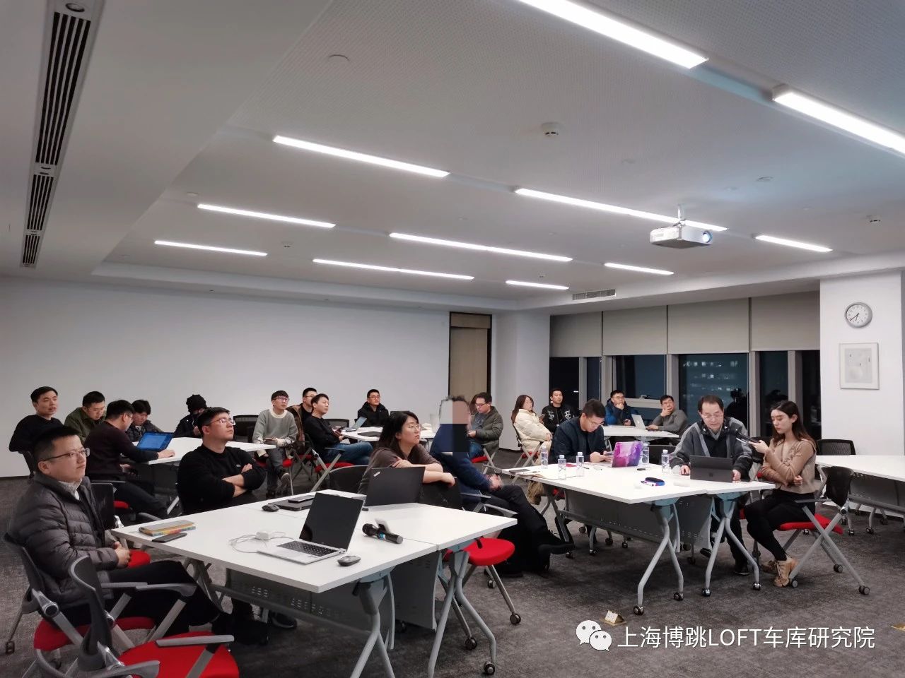 眉山杭州LOFT车库专题会